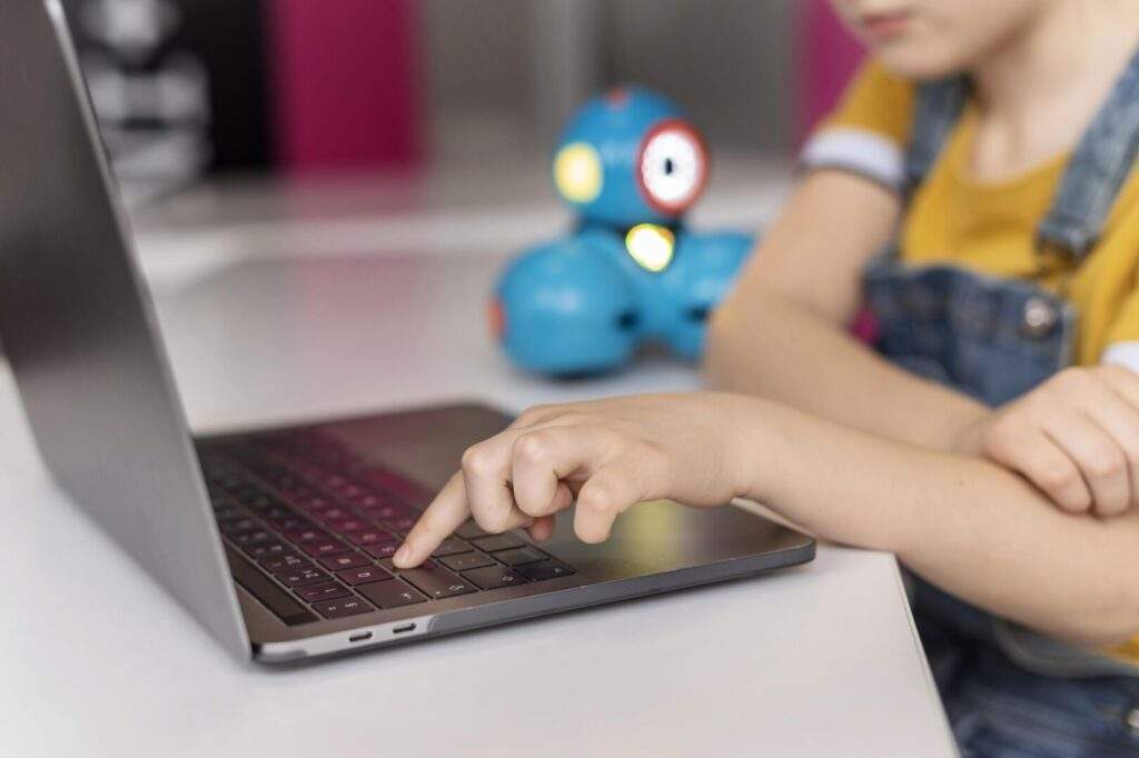 Curso Tecnología en la infancia y adolescencia: herramientas clínicas para enfrentar su uso